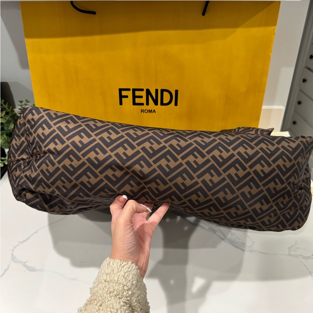 Authentic Fendi Monogram Pet Bed - Picture 6 of 14